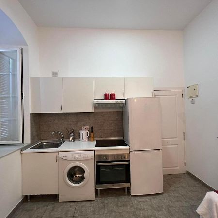Appartement Quirky 1Br Just Off Main Street Prime Location à Gibraltar Extérieur photo