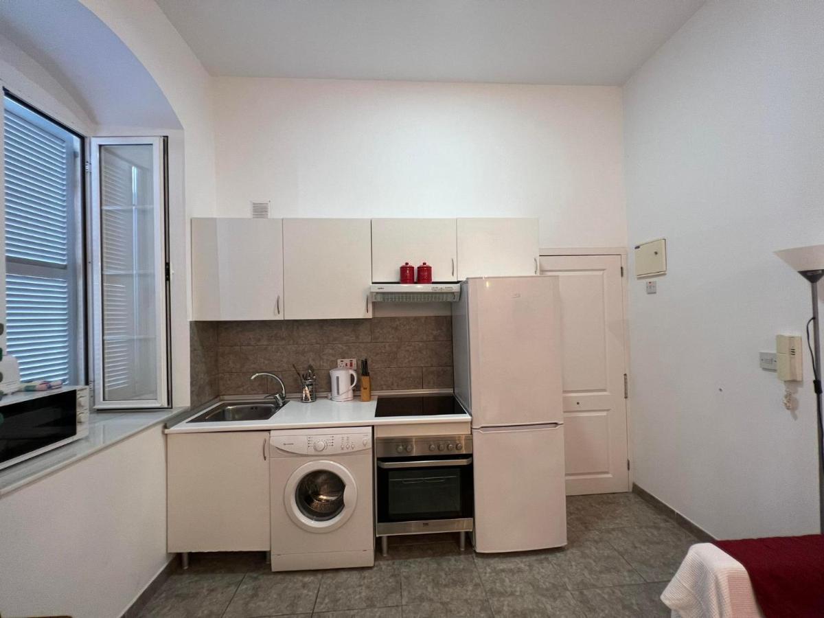 Appartement Quirky 1Br Just Off Main Street Prime Location à Gibraltar Extérieur photo