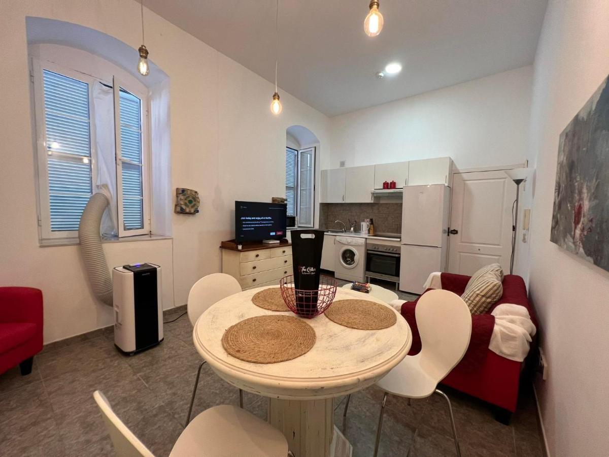 Appartement Quirky 1Br Just Off Main Street Prime Location à Gibraltar Extérieur photo
